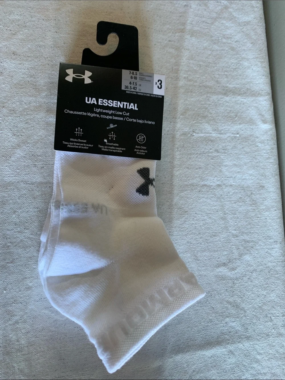 Under Armour White Low-Cut Athletic Socks with Black Logo (3-Pack)